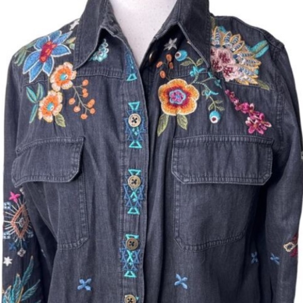 NWT - Johnny Was Black Francisca Floral Embroidered Shirt - PRICE IS FIRM - Picture 4 of 14